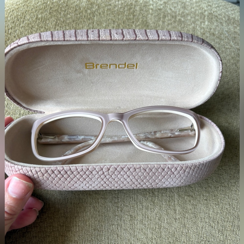 🕶️SALE!!      Brendel 924027 (FRAME ONLY) 
Case Included 👓